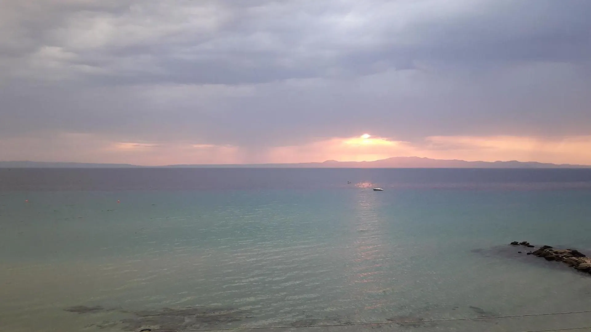 Holiday home Seaside Apartment,Just On The Beach, Unique View Kallithea